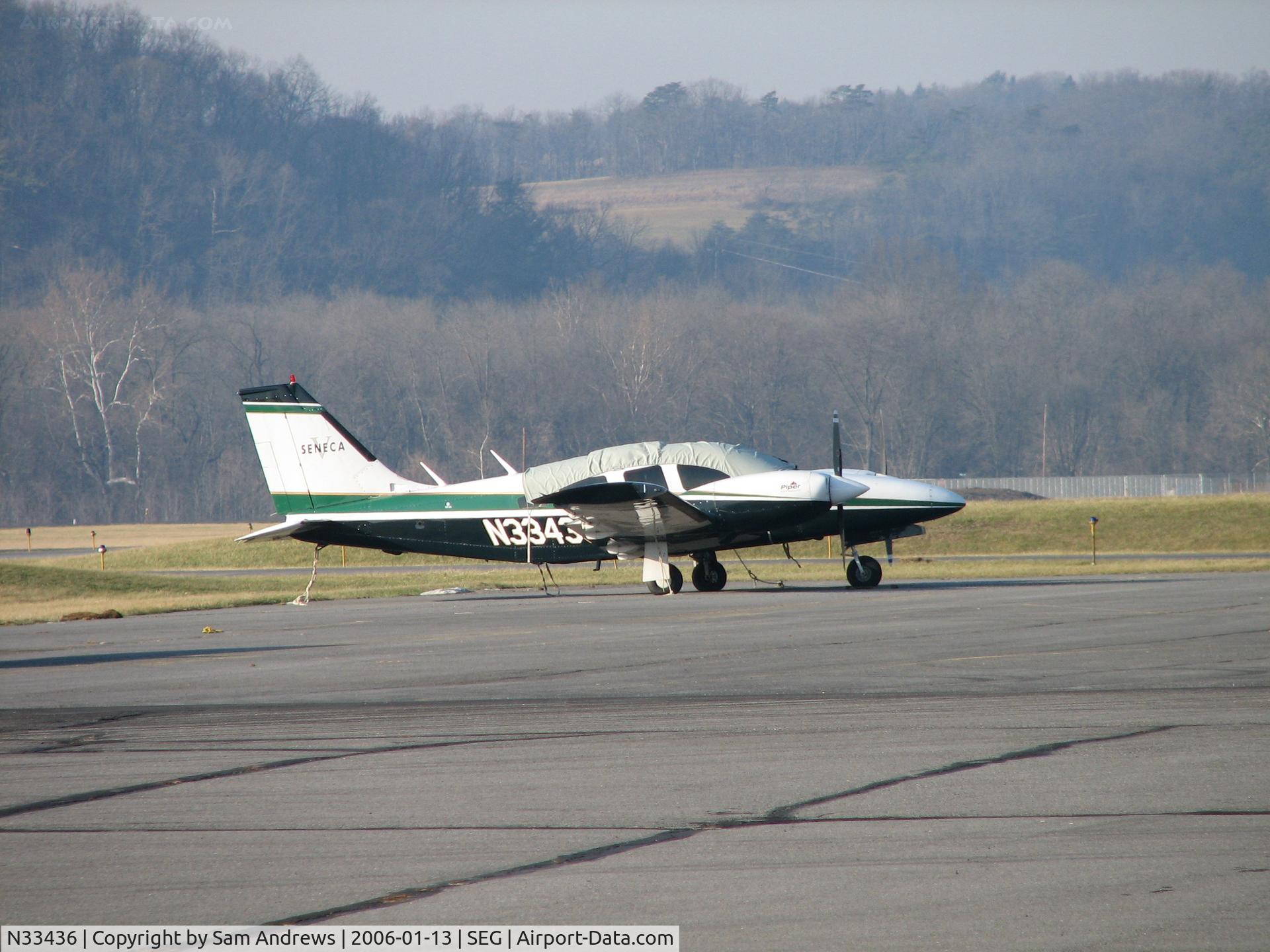 N33436, 1975 Piper PA-34-200T C/N 34-7570120, A warmer day. same place no snow