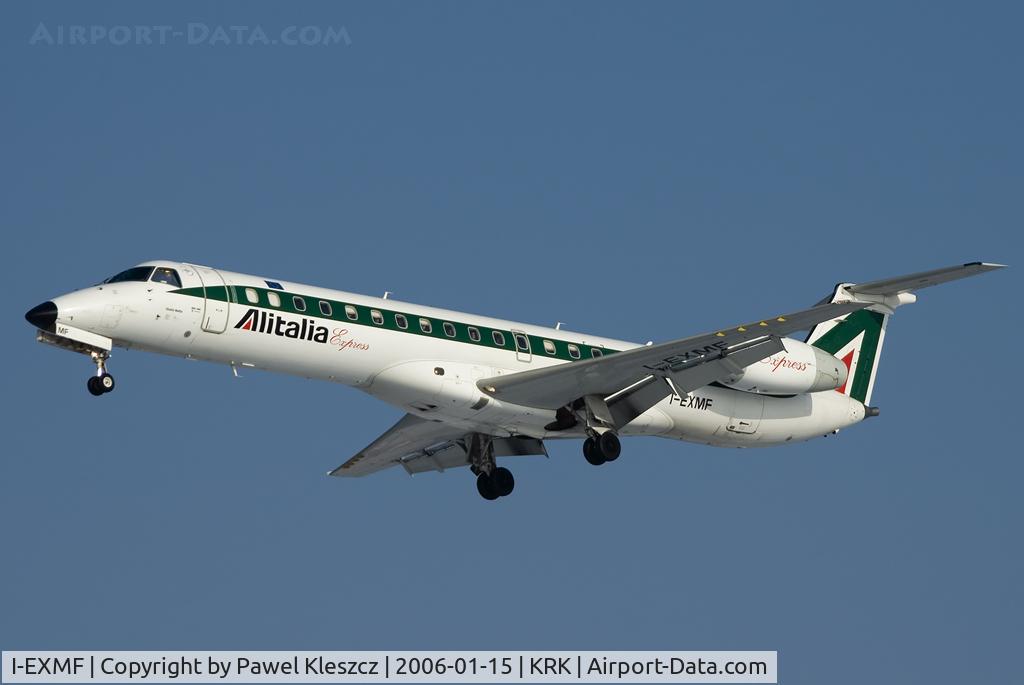 I-EXMF, 2002 Embraer ERJ-145LR (EMB-145LR) C/N 145641, 200m to RWY25
