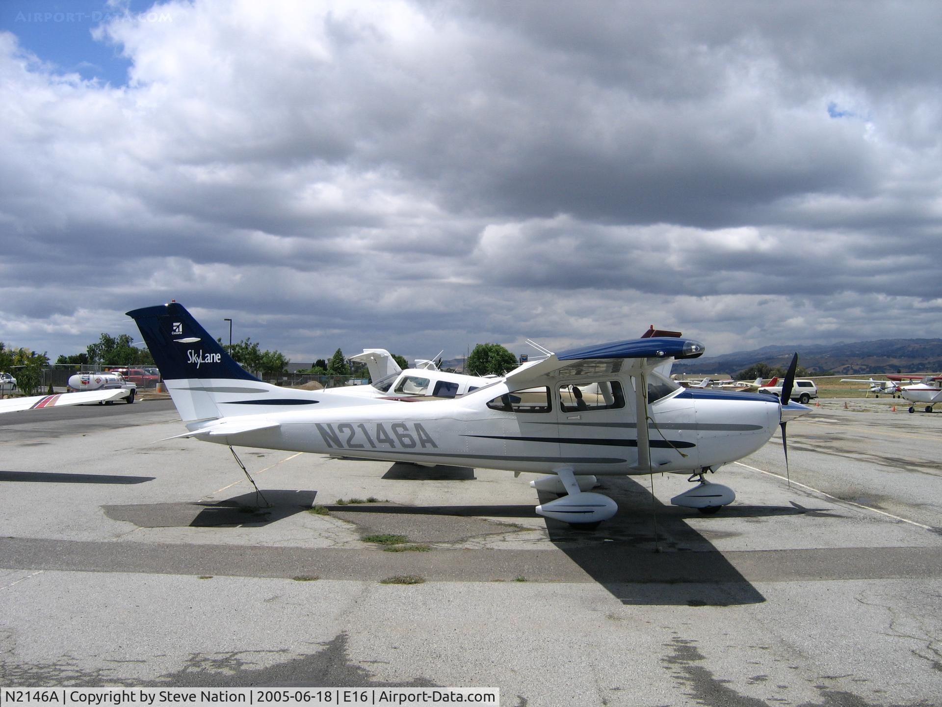 N2146A, 2003 Cessna 182T Skylane C/N 18281265, 2003 Cessna 182T at San Martin, CA