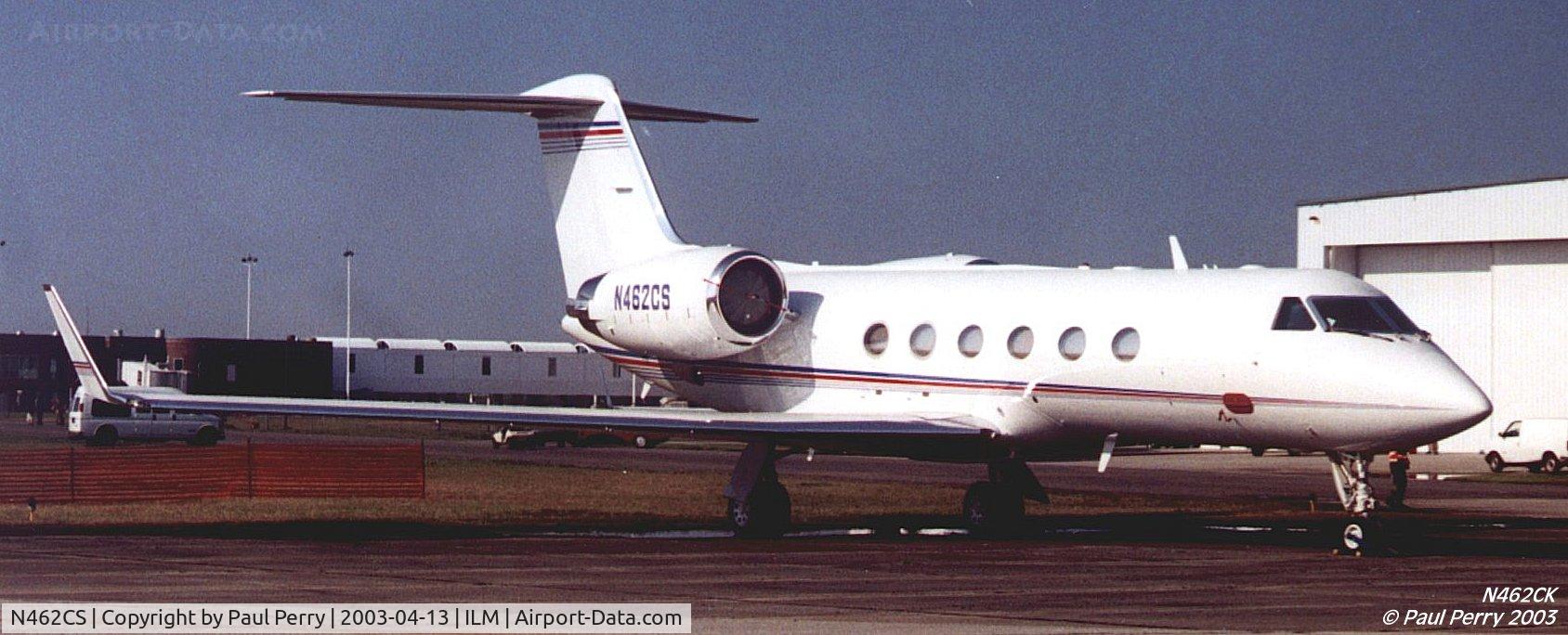 N462CS, 2001 Gulfstream Aerospace G-IV C/N 1462, Shot at Wilmington, before her new reg number, and perhaps new paint