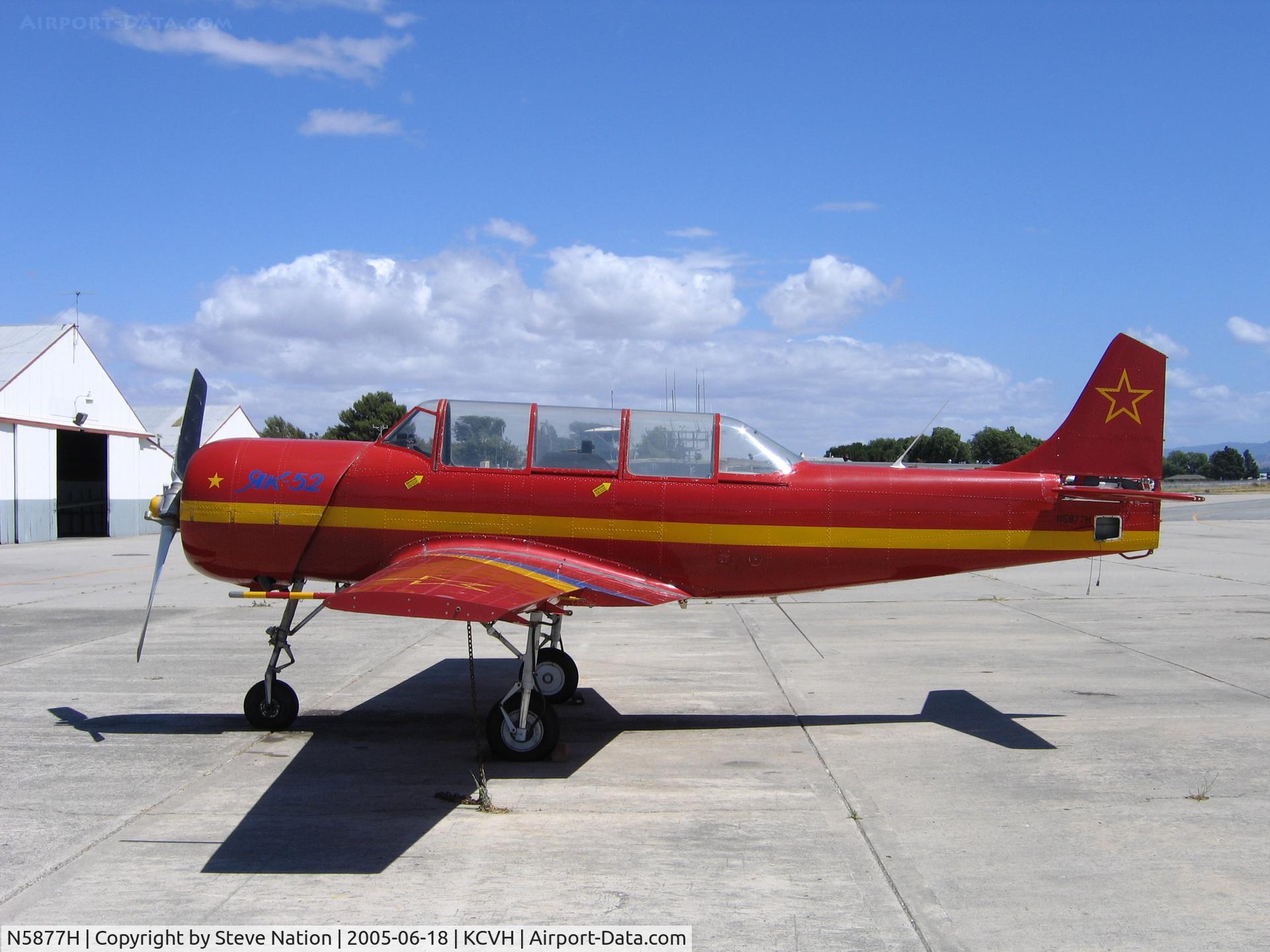 N5877H, 1981 Yakovlev Yak-52 C/N 811312, 1981 Yakovlev YAK-52 at Hollister, CA