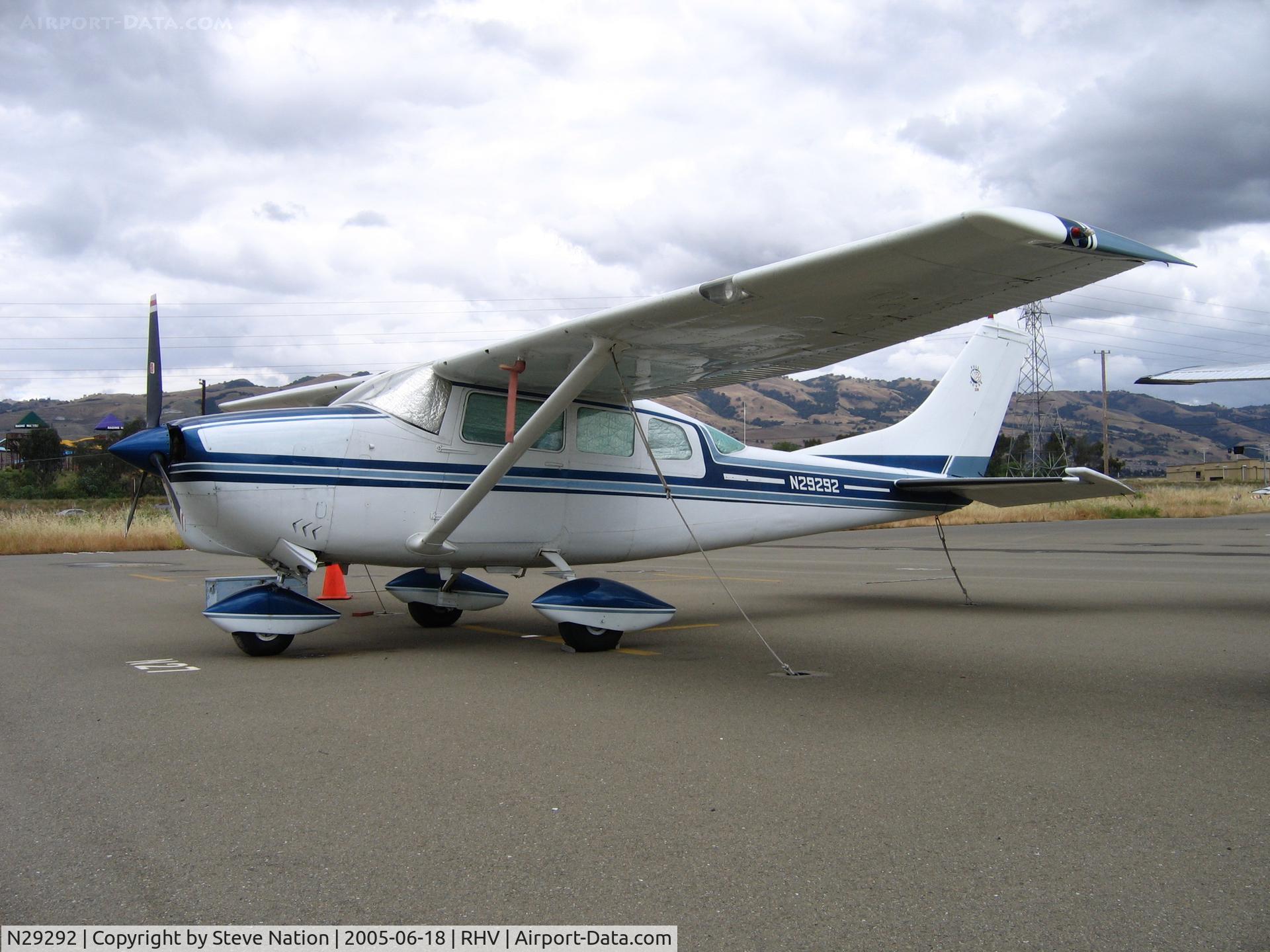 N29292, 1968 Cessna U206C Super Skywagon C/N U206-1212, 1968 Cessna U206C at Reid-Hillview Airport, San Jose, CA
