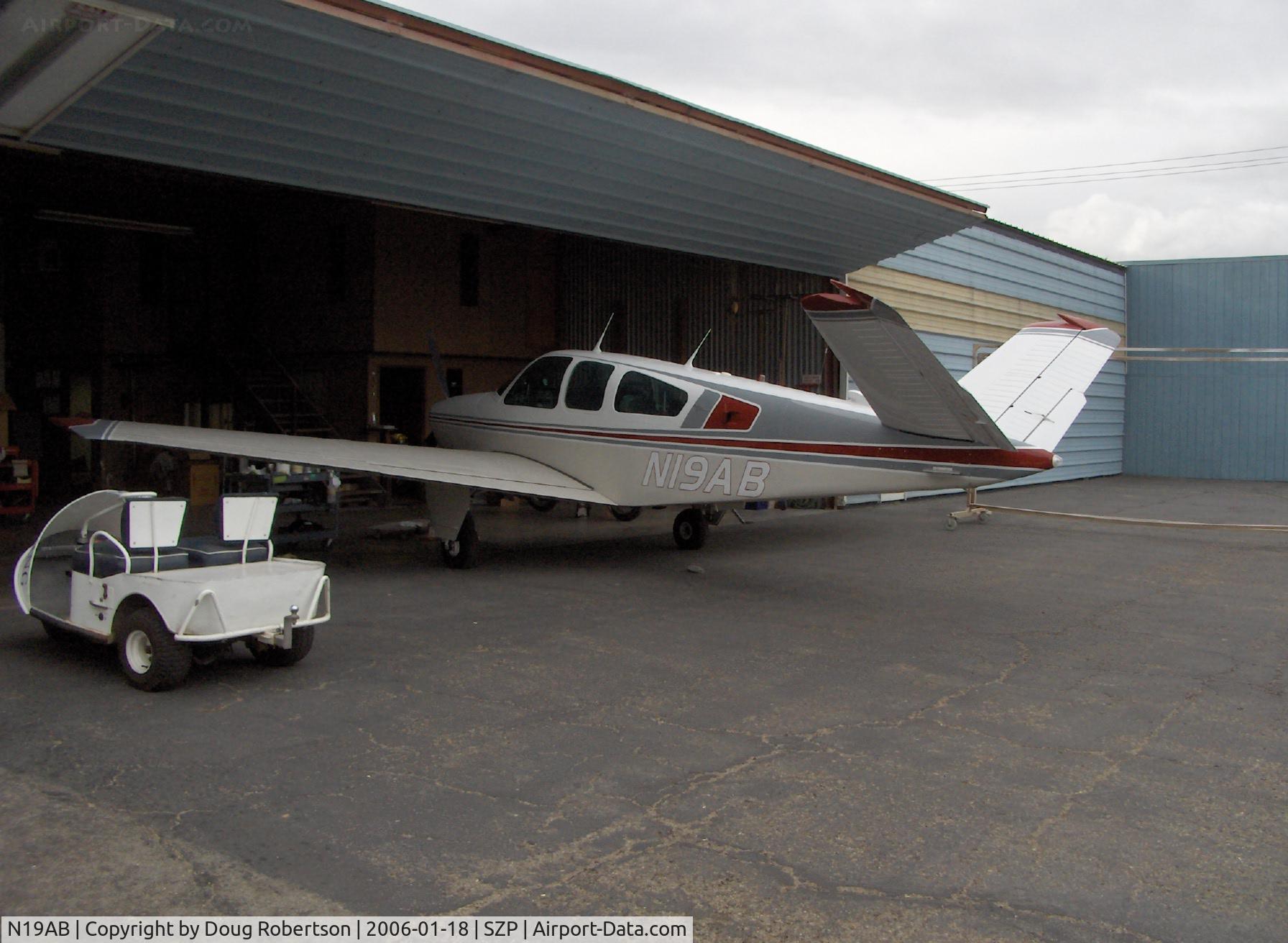 N19AB, 1964 Beech S35 Bonanza C/N D-7701, 1964 Beech S35 BONANZA, Continental IO-520-B 285 Hp, repaint
