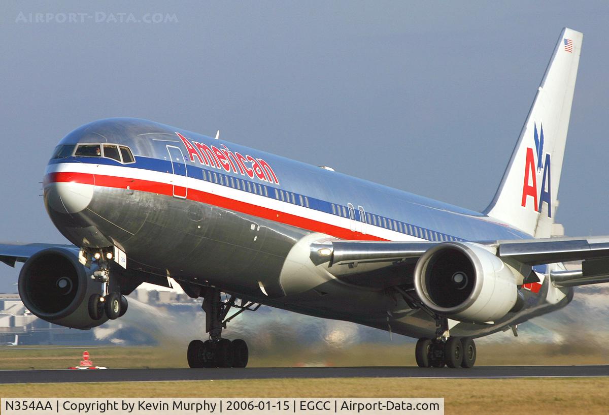 N354AA, 1988 Boeing 767-323 C/N 24035, Power take off.