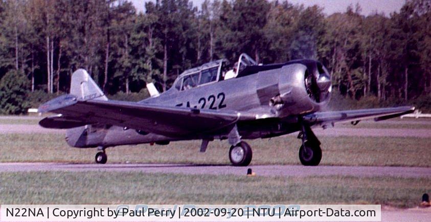 N22NA, 1946 North American T-6G Texan C/N 168-326, Bill Leff taxis back after his daytime show