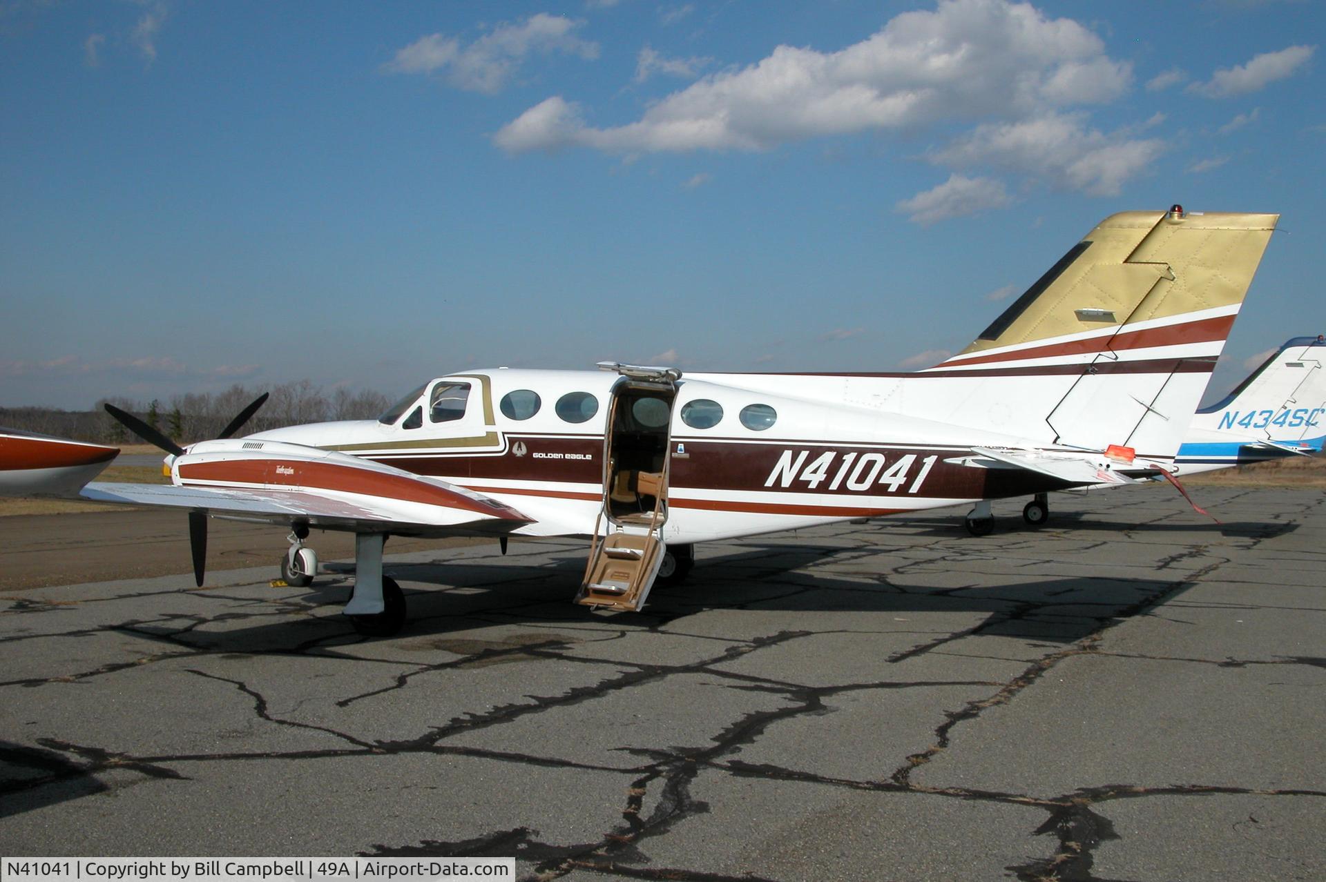 N41041, 1973 Cessna 421B Golden Eagle C/N 421B0412, Plane on Ramp