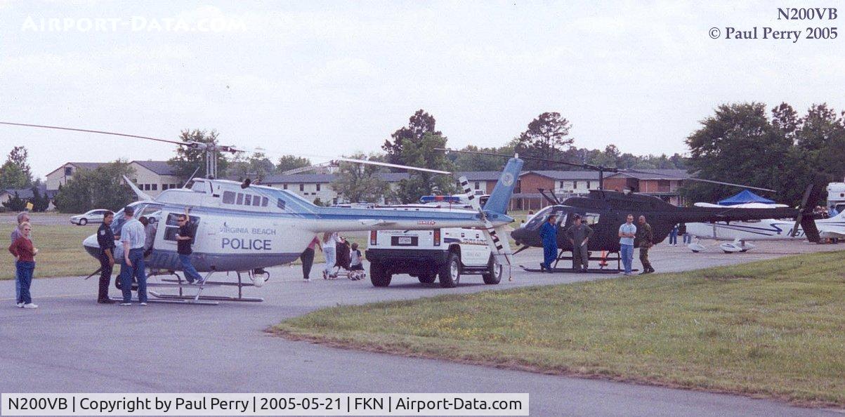 N200VB, 1989 Bell 206B JetRanger III C/N 4070, Bells sharing the display ramp at Franklin's Fly In/Car Show