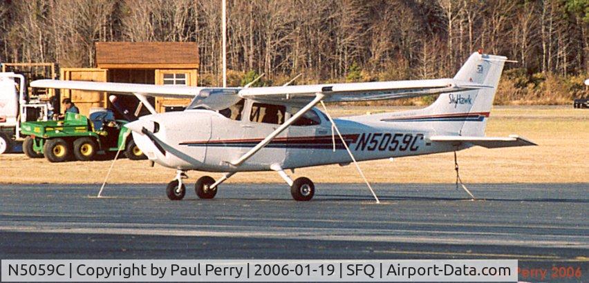 N5059C, Cessna 172R C/N 17281122, Tied down, nice and secure
