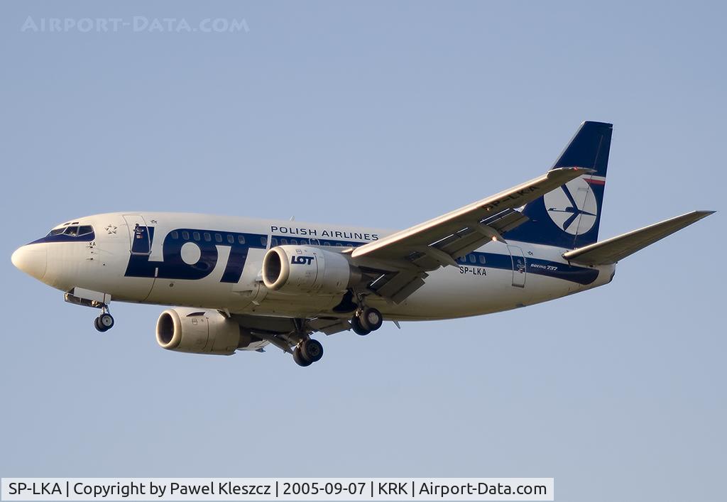 SP-LKA, 1992 Boeing 737-55D C/N 27416, RWY25 landing