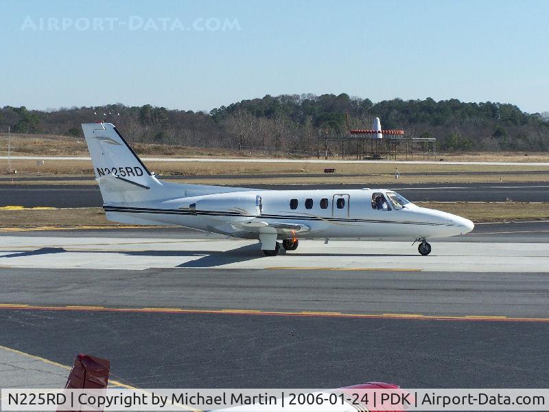 N225RD, 1974 Cessna 500 C/N 500-0194, Taxing to Runway 2R