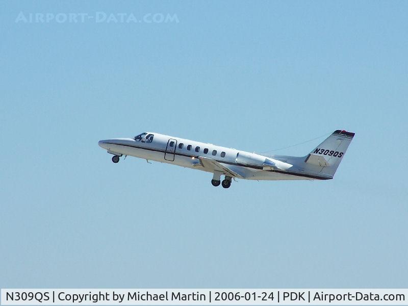 N309QS, 1999 Cessna 560 Citation Ultra C/N 560-0509, Departing PDK - Starting to rotate gear.