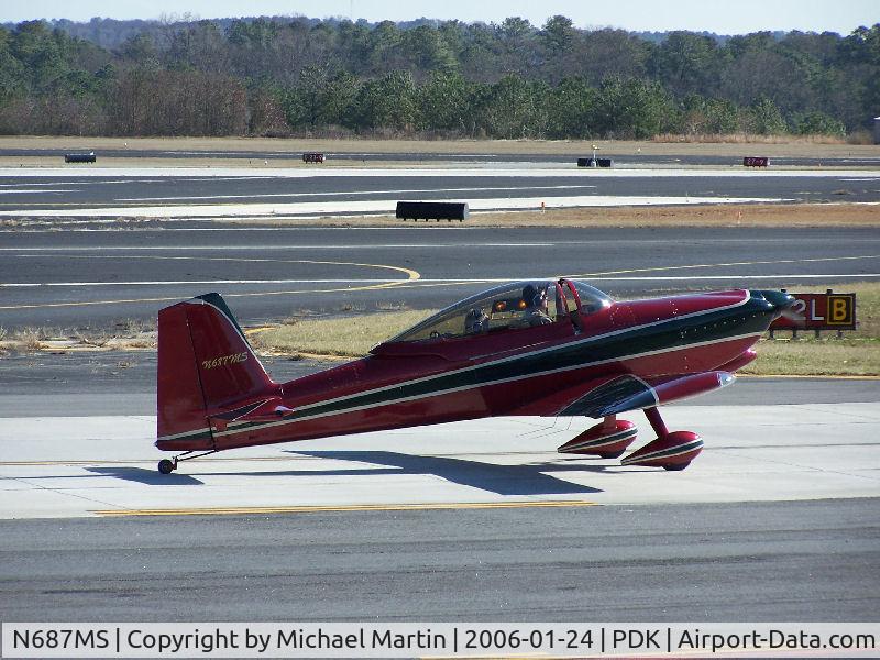 N687MS, 2005 Vans RV-8 C/N 82109, Taxing to Runway 2R