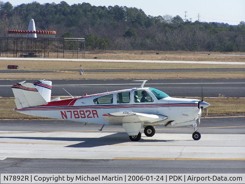 N7892R, 1969 Beech V35A Bonanza C/N D-8944, Taxing to Mercury Air Center