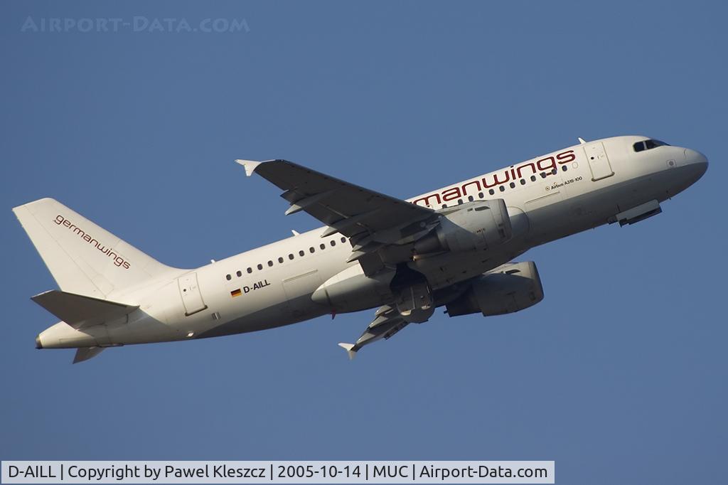 D-AILL, 1997 Airbus A319-114 C/N 689, after take-off