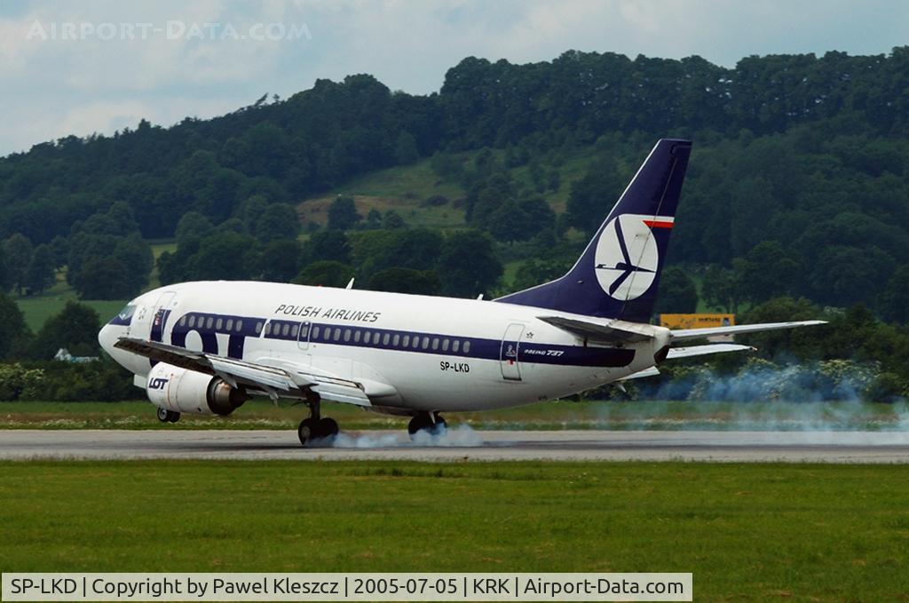 SP-LKD, 1992 Boeing 737-55D C/N 27419, touch down