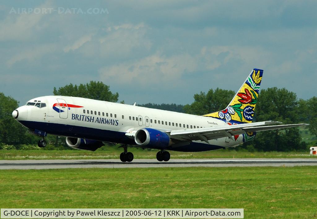 G-DOCE, 1991 Boeing 737-436 C/N 25350, 0,5 sec before touch down