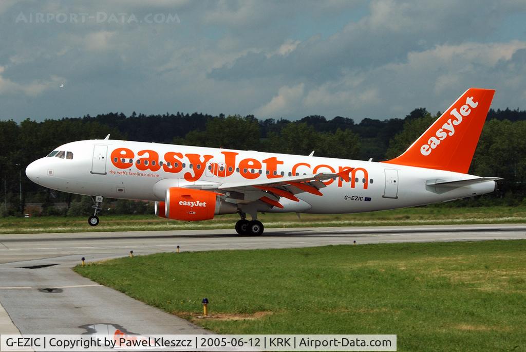 G-EZIC, 2005 Airbus A319-111 C/N 2436, take-off