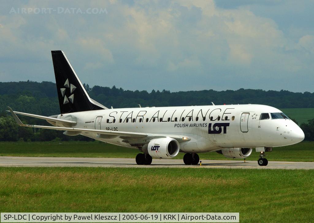 SP-LDC, 2004 Embraer 170ST (ERJ-170-100ST) C/N 17000025, taxi to airport
