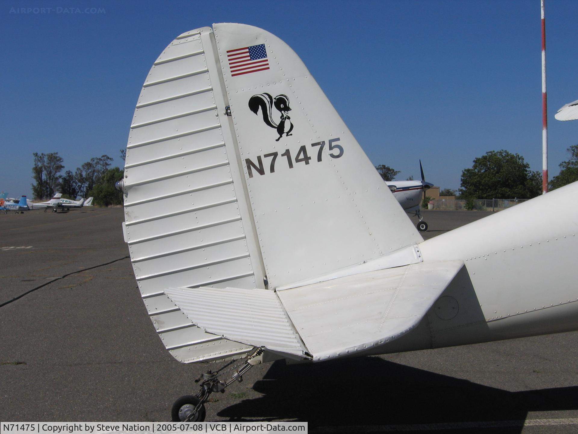N71475, 1946 Luscombe 8A C/N 2902, skunk logo on tail of Sharman Enterprises 1946 Luscome 8A at Nut tree airport, Vacaville, CA