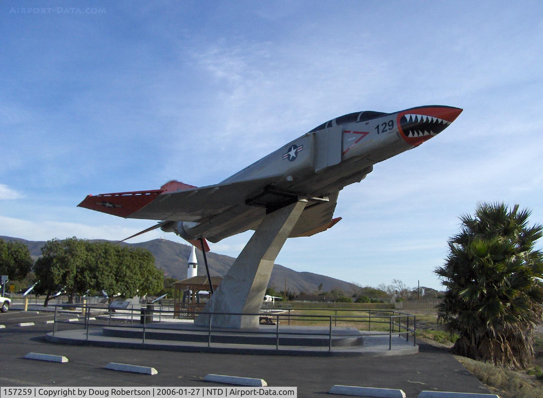 157259, 1969 McDonnell F-4S Phantom II C/N 3666, 1969 McDonnell-Douglas QF-4S PHANTOM II, two 21,900-lb-thrust GE J79 afterburning turbojet engines, Note: wing leading-edge slats of the -4S model shown, on static display since 1992 10 06.