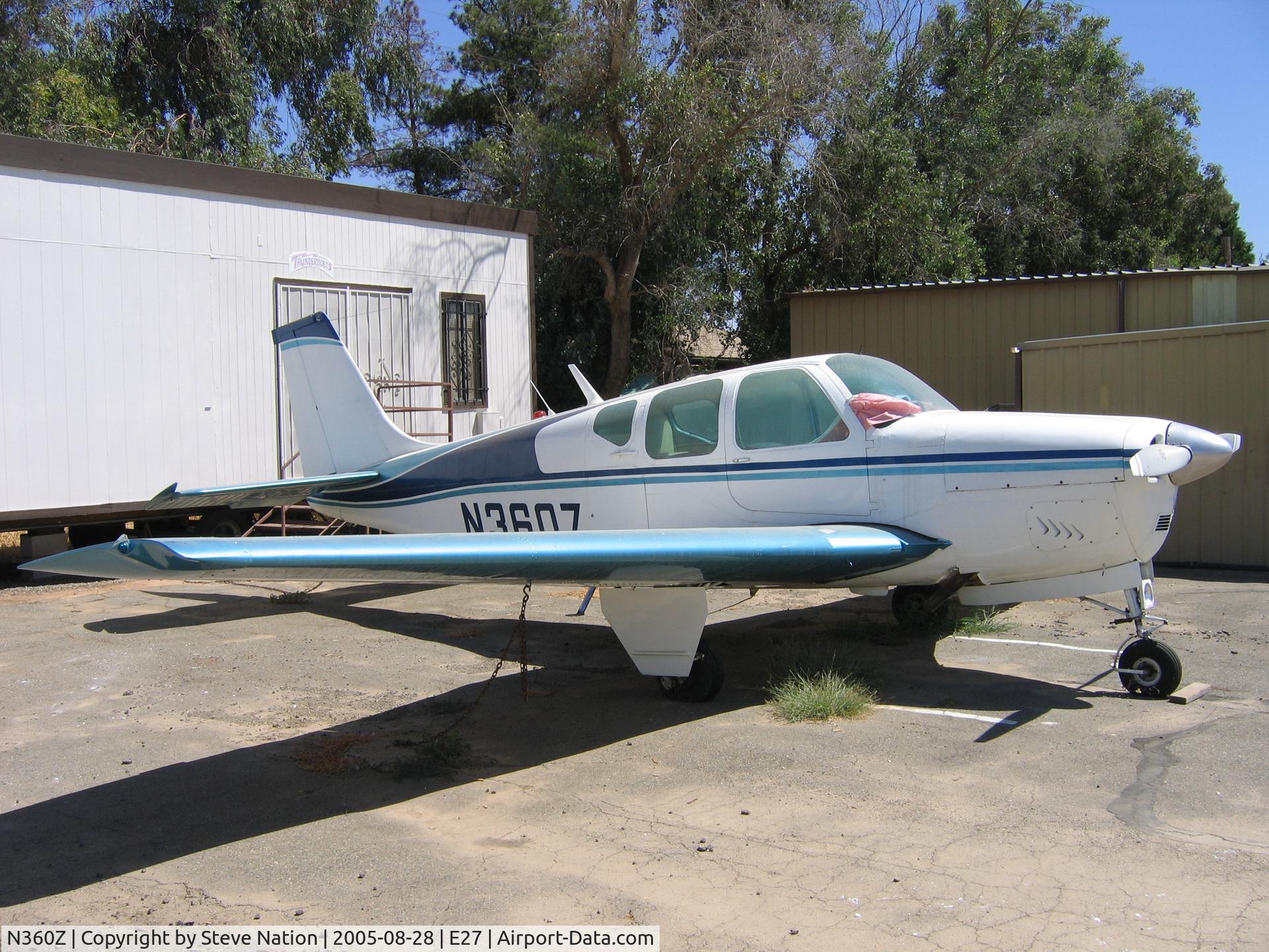 N360Z, 1960 Beech 35-33 Debonair C/N CD-241, 1960 Beech 35-33 Bonanza at Elk Grove Airport, CA
