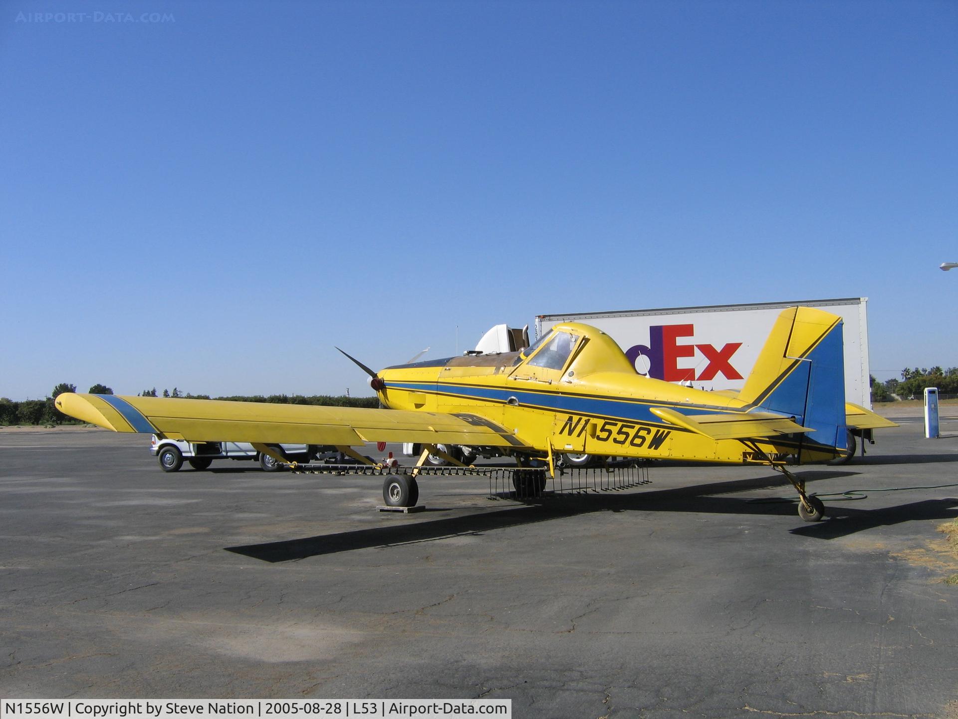 N1556W, 1992 Air Tractor Inc AT-502 C/N 502-0185, Precissi 1992 Air Tractor AT-502 rigged as sprayer at Lodi Airpark, CA