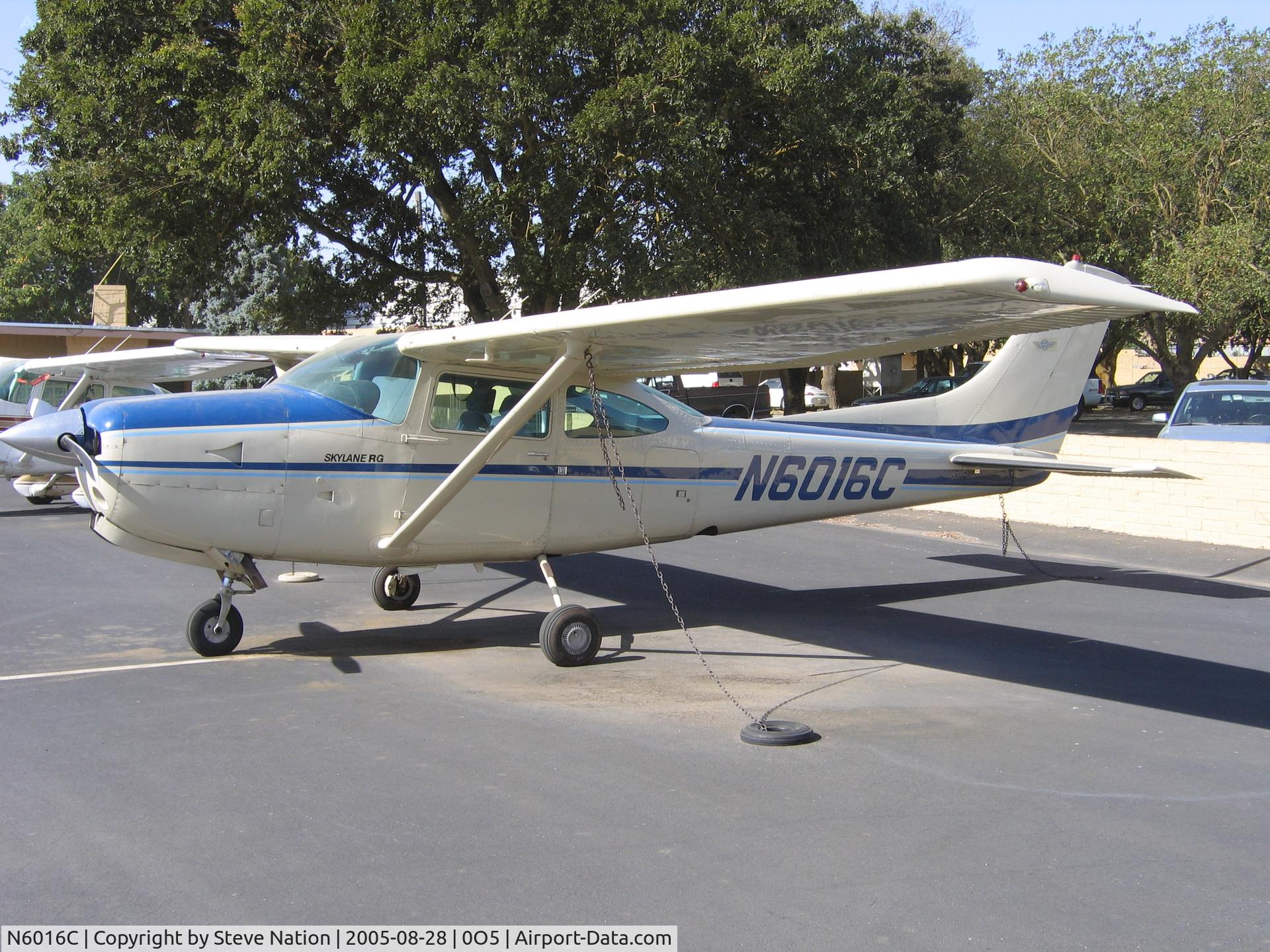 N6016C, 1978 Cessna R182 Skylane RG C/N R18200353, Cal Aggie Flying Farmers 1978 Cessna R182 at University Airport, Davis, CA