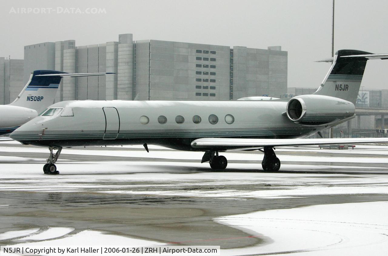 N5JR, Aero Commander 1121 Jet Commander C/N 49, WEF 2006 Davos