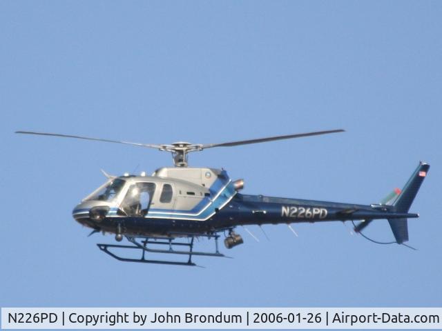 N226PD, 2004 Eurocopter AS-350B-2 Ecureuil C/N 3879, Anaheim Police on patrol over the 91 freeway