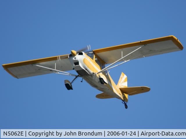 N5062E, 1979 Bellanca 8KCAB Decathlon C/N 567-79, Coming in for landing at John Wayne airport