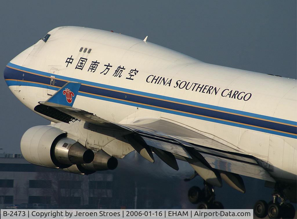 B-2473, 2002 Boeing 747-41BF/SCD C/N 32803, nose wheel lifted off