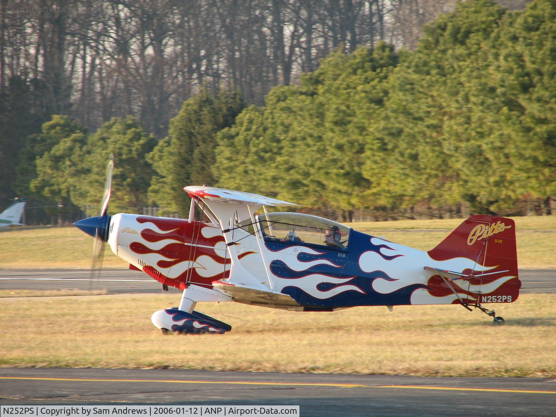 N252PS, 1999 Aviat Pitts S-2B Special C/N 5334, Side view while taxiing around
