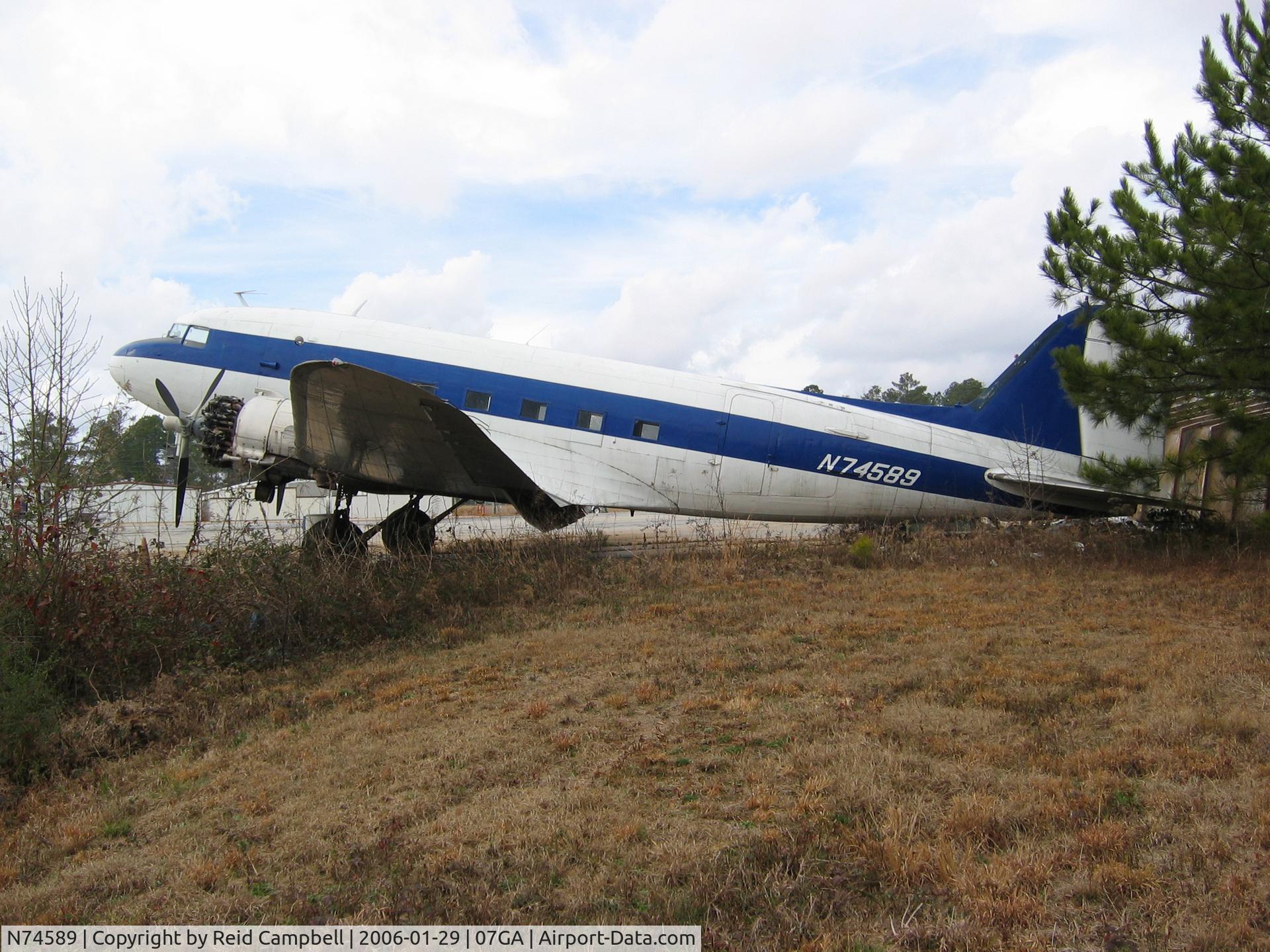 N74589, 1943 Douglas DC3C-S1C3G (C-47A) C/N 9926, N74589 @ Covington GA 1/29/2006