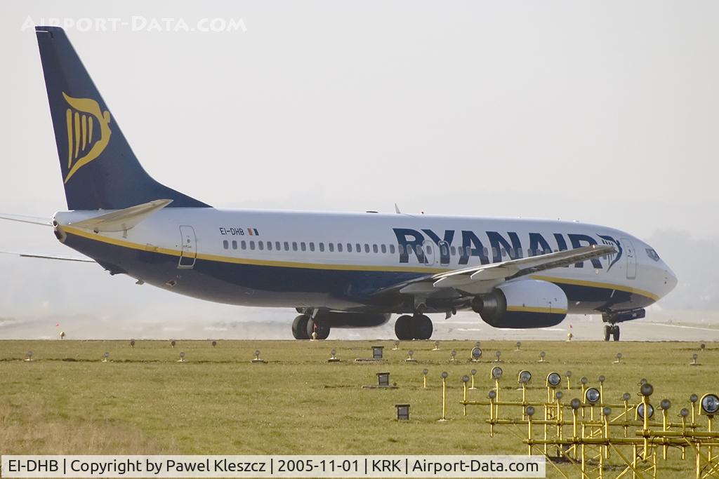 EI-DHB, 2005 Boeing 737-8AS C/N 33572, Lining up runway 25