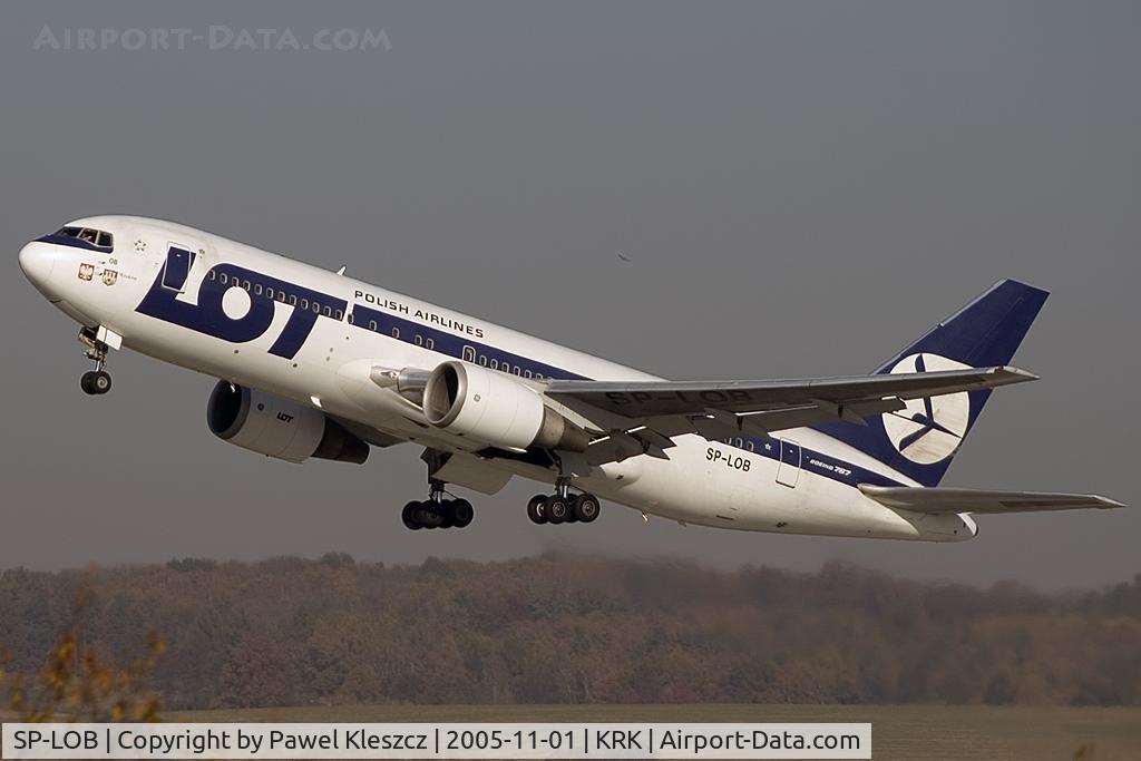 SP-LOB, 1989 Boeing 767-25DER C/N 24734, after take-off