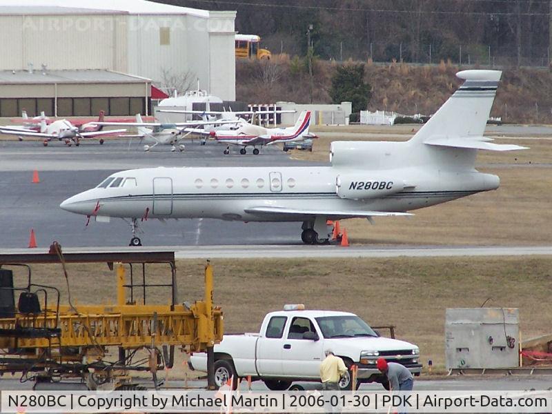 N280BC, 2003 Dassault Falcon 50 C/N 332, Parked at Signature Air Service