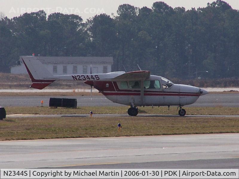 N2344S, 1967 Cessna 337B Super Skymaster C/N 337-0644, Taxing to Mercury Air Center