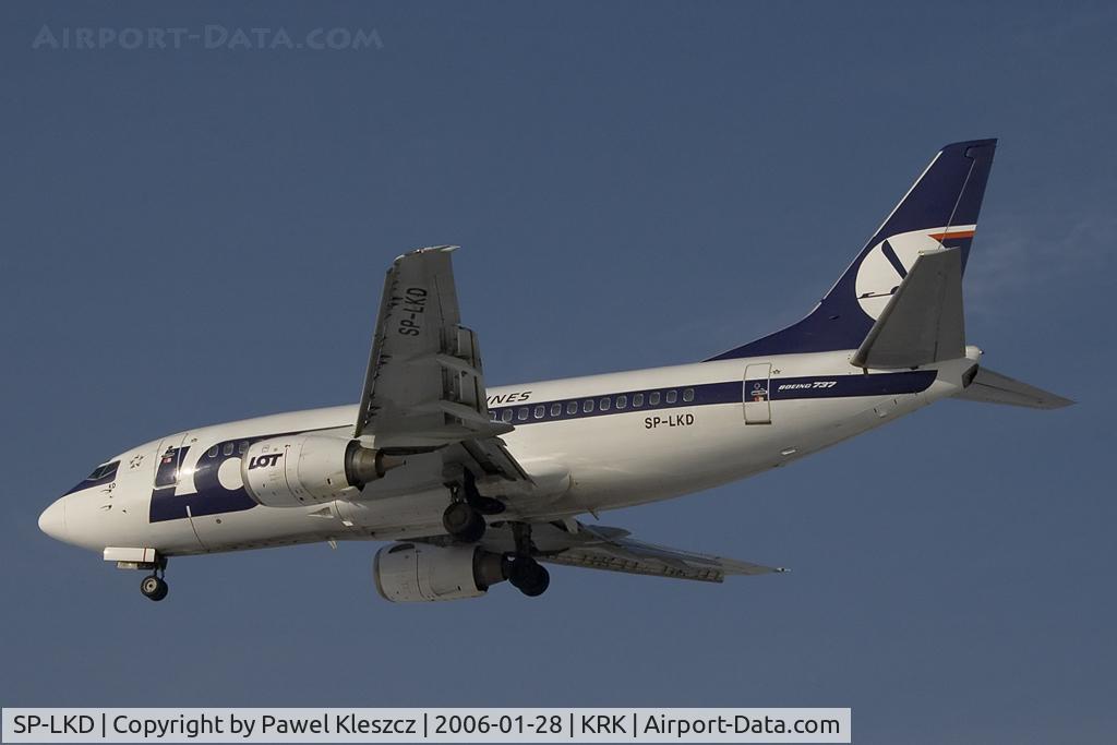 SP-LKD, 1992 Boeing 737-55D C/N 27419, cleared to land runway 25