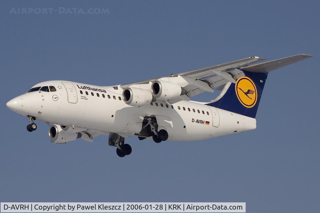 D-AVRH, 1995 British Aerospace Avro 146-RJ85 C/N E.2268, short final runway 25