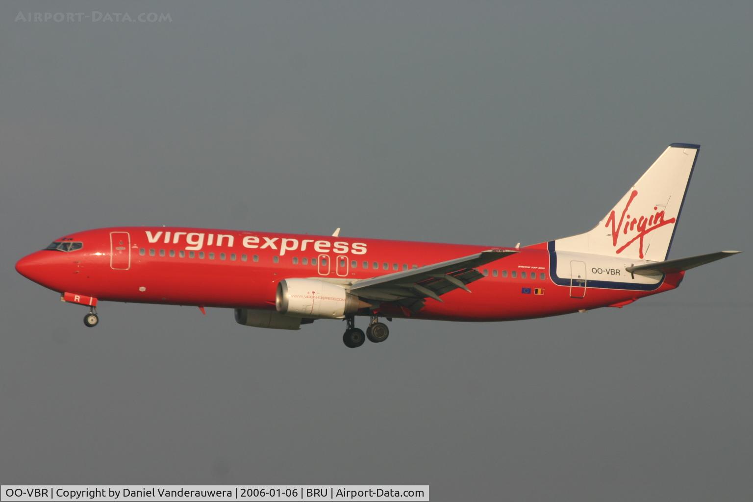OO-VBR, 1989 Boeing 737-4Y0 C/N 24134, new red colours for OO-VBR