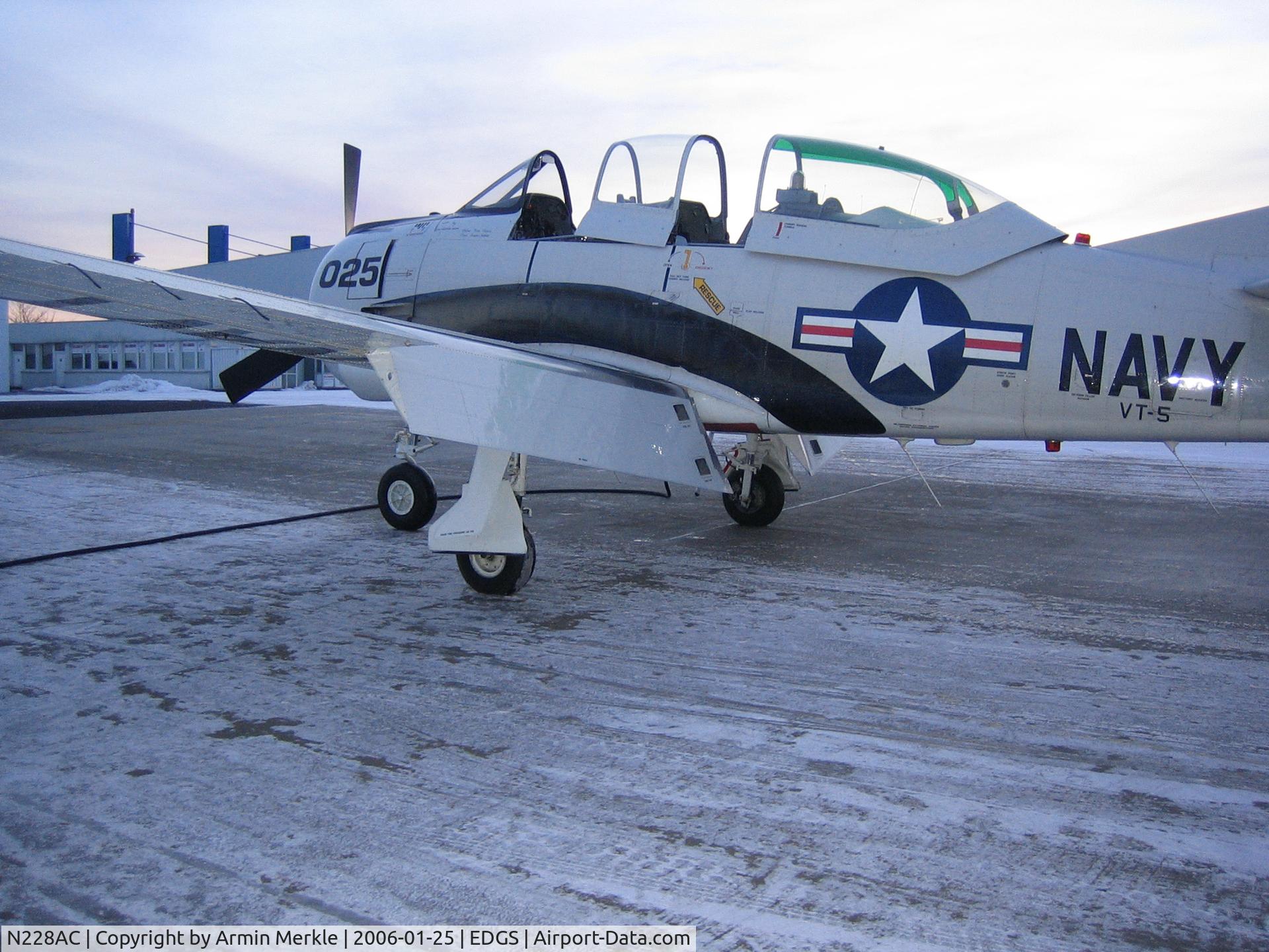 N228AC, 1954 North American T-28B Trojan C/N 219-24, T28B N228AC