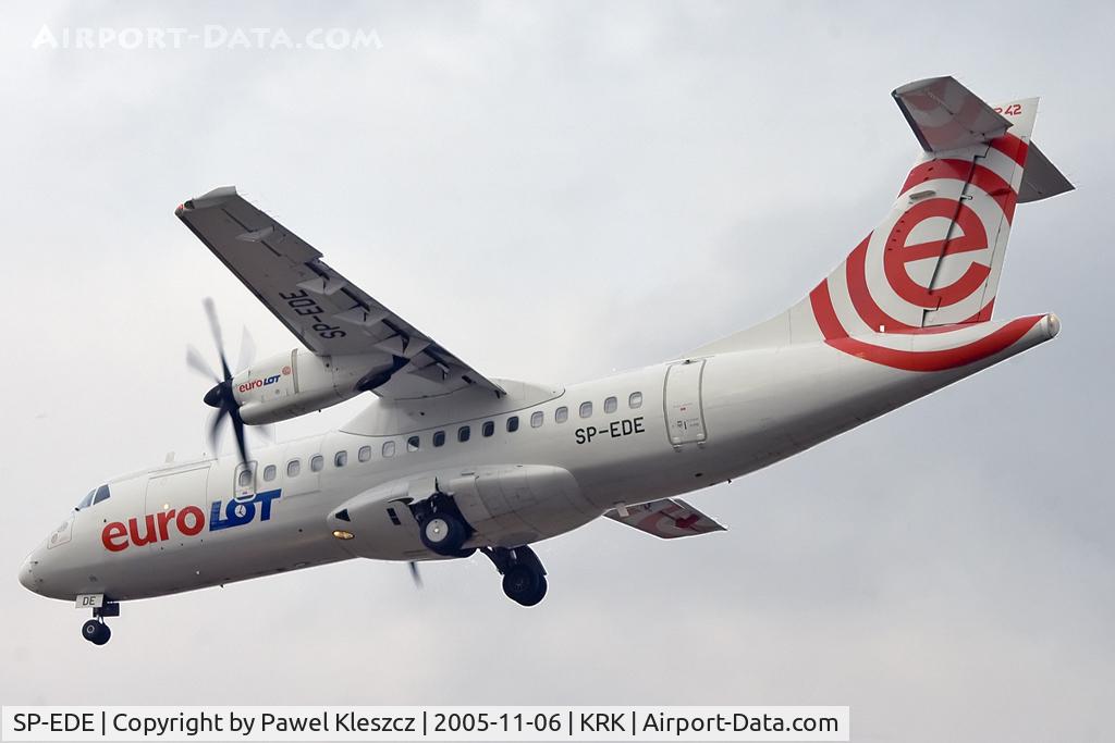 SP-EDE, 1994 ATR 42-500 C/N 443, landing at RWY 25