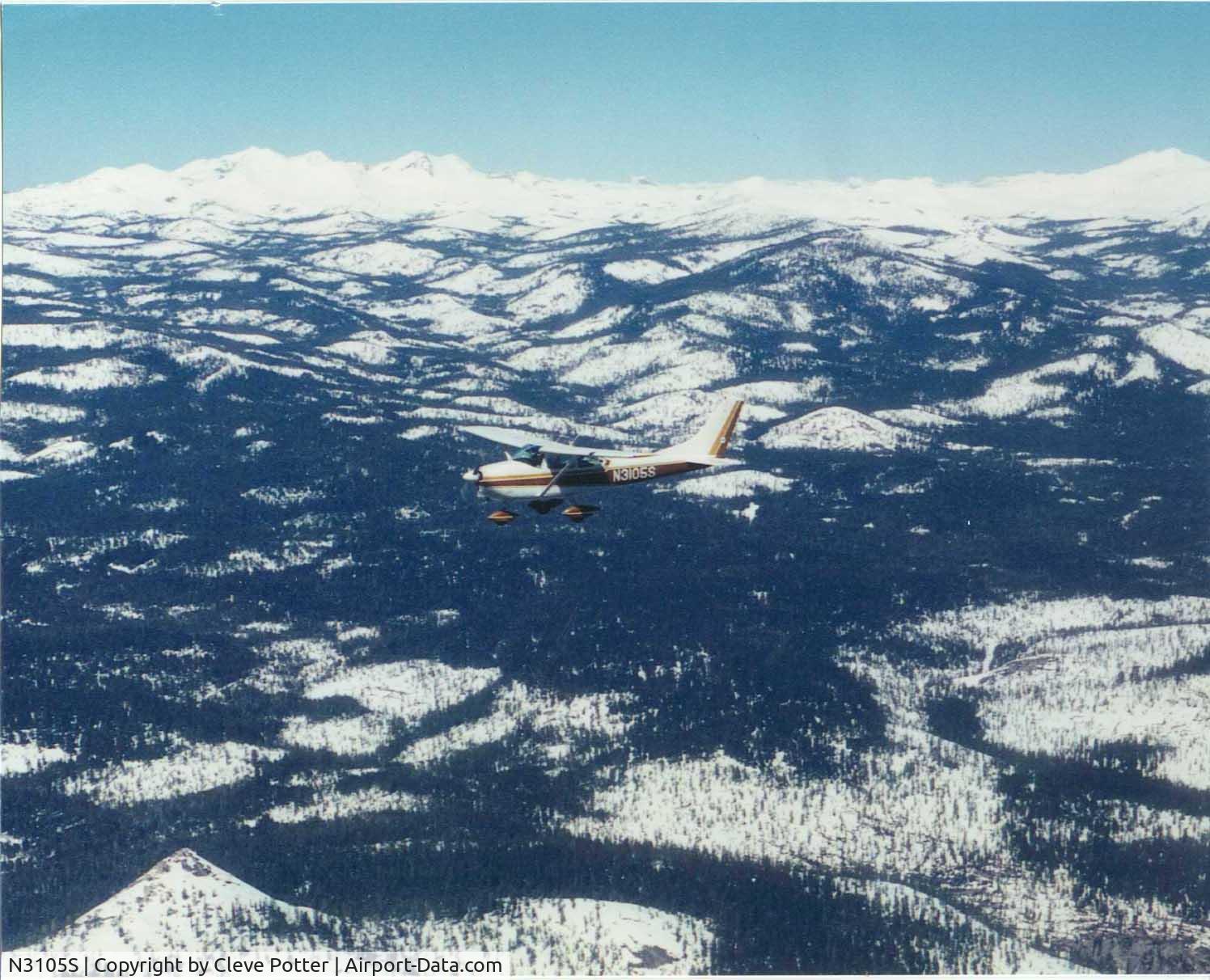 N3105S, 1964 Cessna 182G Skylane C/N 18255605, Over the Sierra Mountains