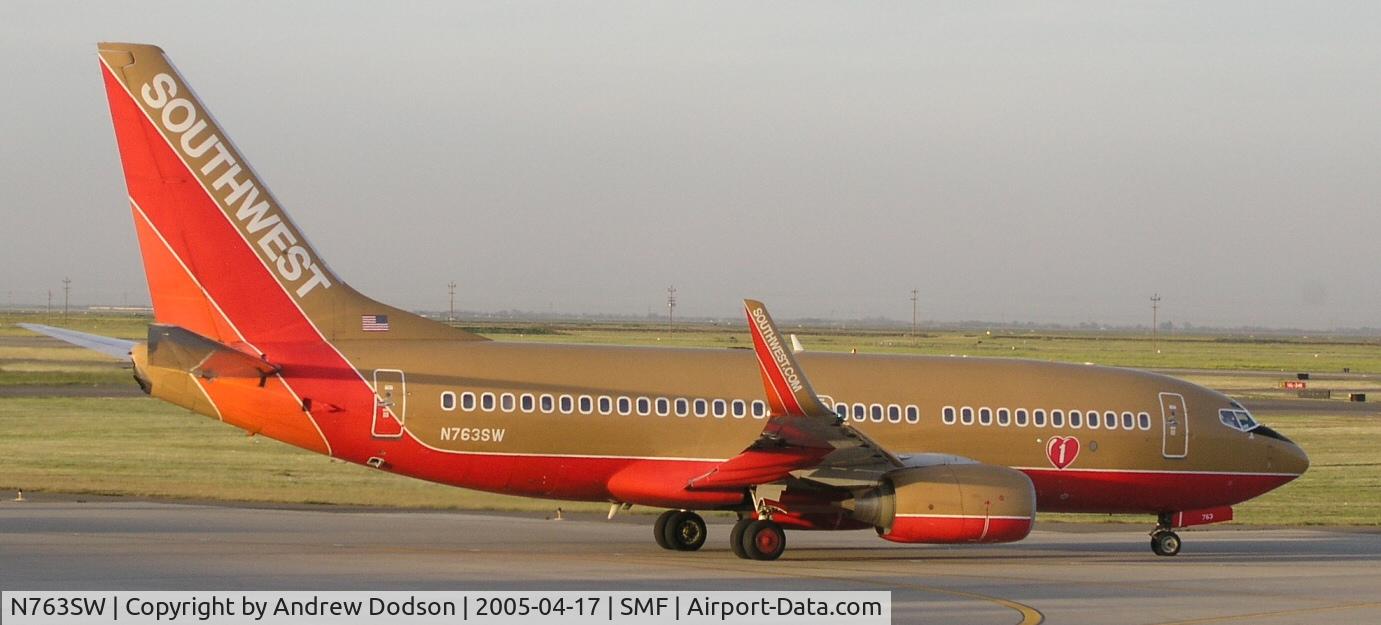 N763SW, 2000 Boeing 737-7H4 C/N 27877, Take in Sacramento