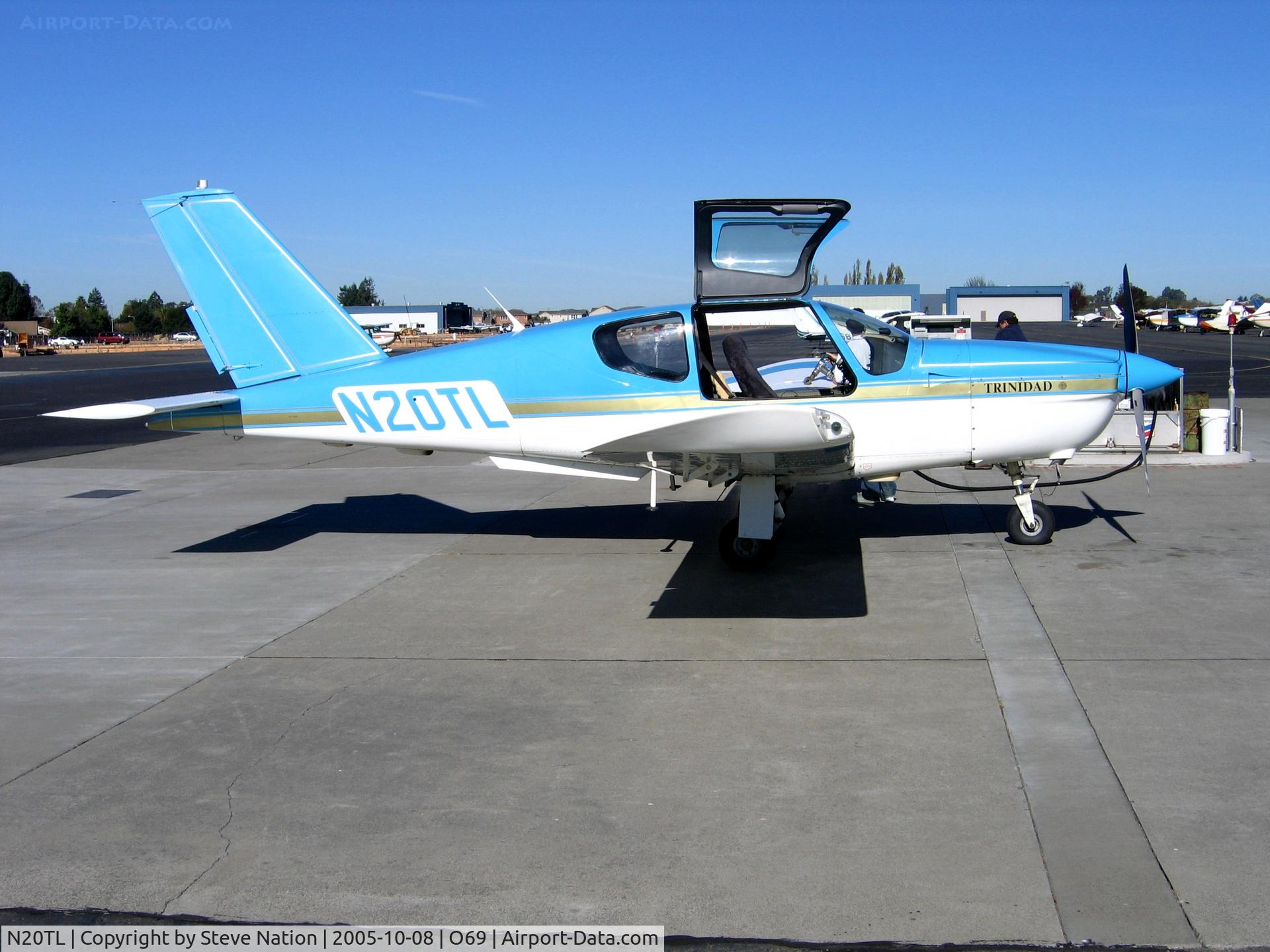 N20TL, 1987 Socata TB-20 Trinidad C/N 749, 1987 Socata TB-20 Trinidad at Petaluma Municipal, CA