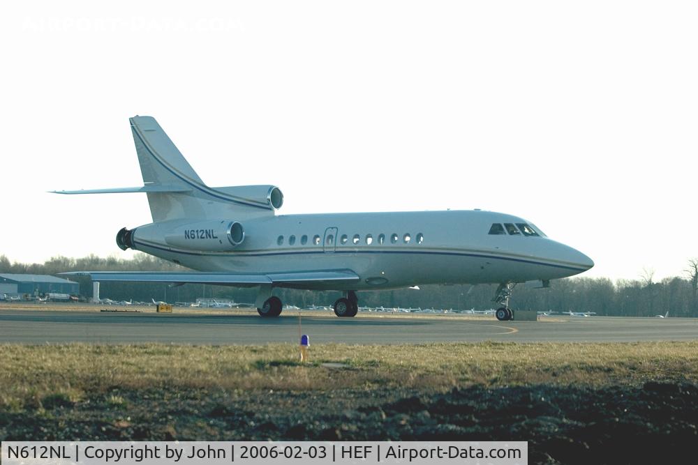 N612NL, 1992 Dassault Falcon 900B C/N 113, Just prior to departure from Manassas Regional Airport