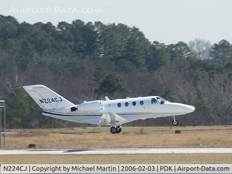 N224CJ, 1997 Cessna 525 CitationJet C/N 525-0224, Departing PDK - Starting to rotate gear.