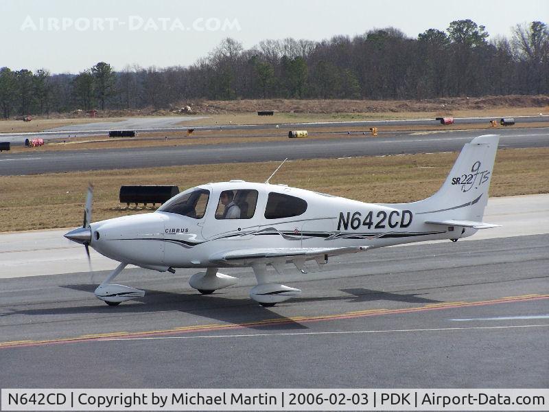 N642CD, 2005 Cirrus SR22 C/N 1720, Taxing back from flight