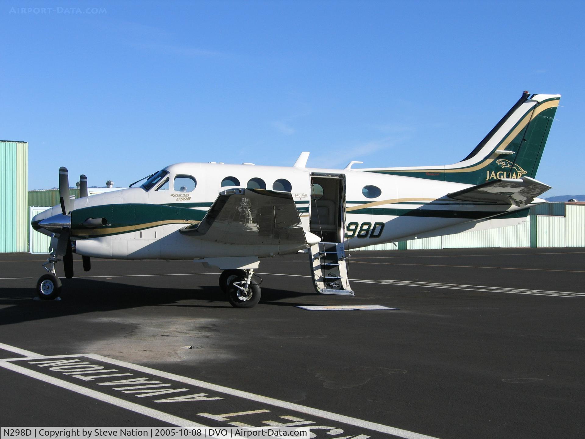 N298D, 2000 Raytheon Aircraft Company C90A C/N LJ-1603, Laursen Aviation 2000 Raytheon Aircraft/Beech King Air C90A at Gnoss Field (Novato), CA