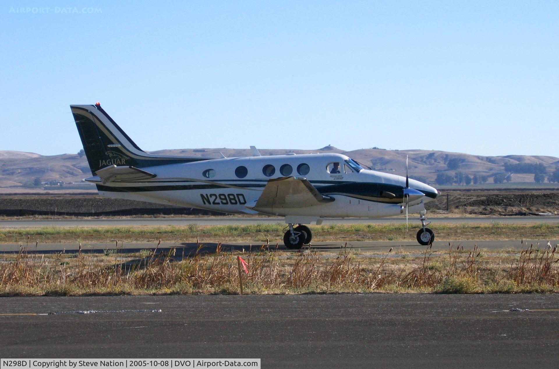 N298D, 2000 Raytheon Aircraft Company C90A C/N LJ-1603, Laursen Aviation 2000 Raytheon Aircraft/Beech King Air C90A at Gnoss Field (Novato), CA